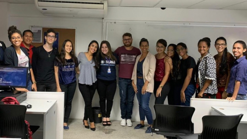 Participação na 8a Feira de Estágio e Emprego da Unifacs